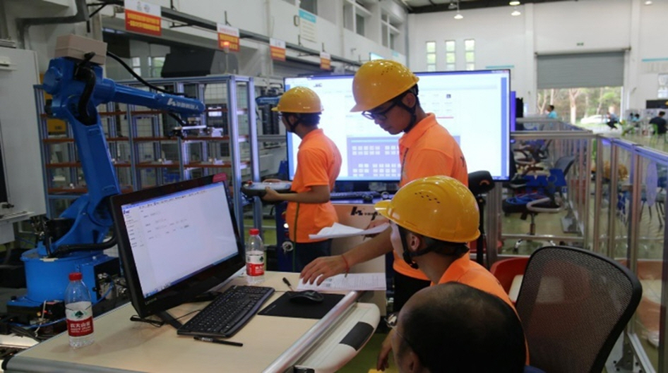 education-training-of-robotic-manufacturing1